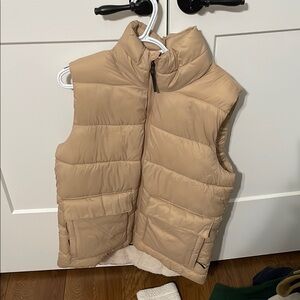Amazon Essentials Tan Quilted Puffer Vest